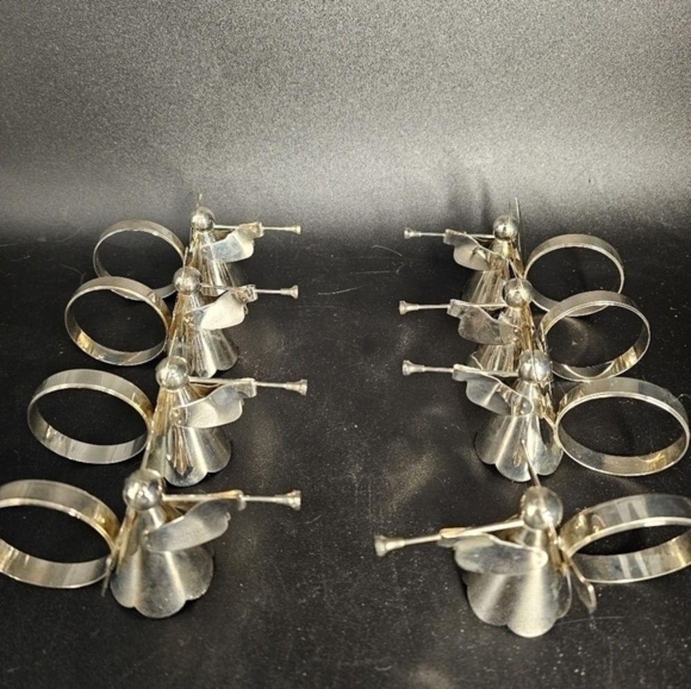 Set of eight silver plate vintage napkin‎ rings